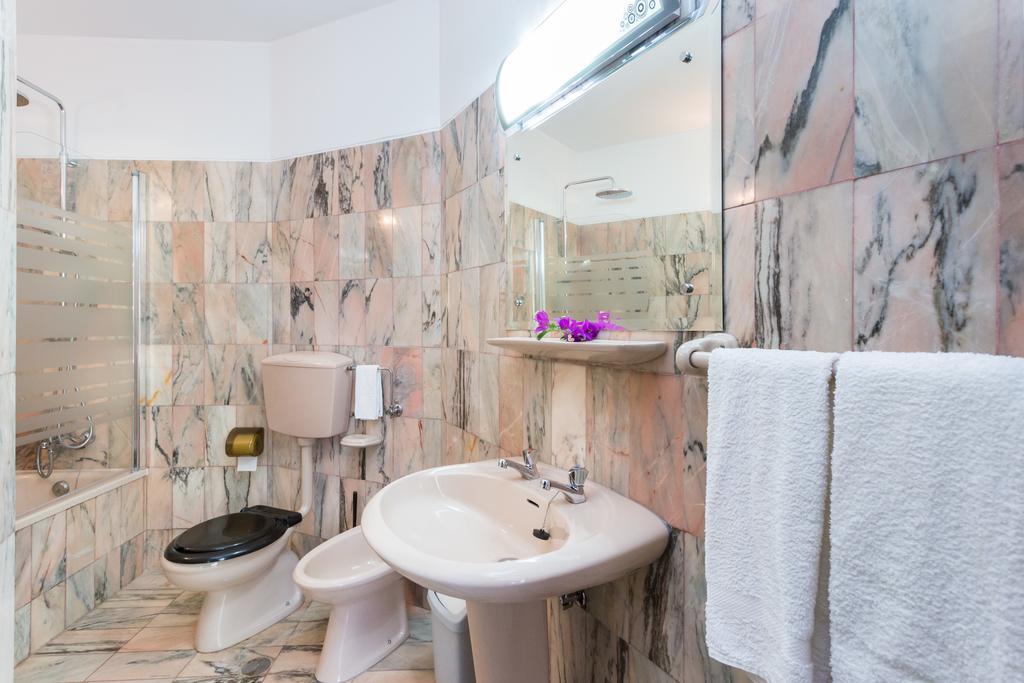 Mayer Apartments Luz Cameră foto